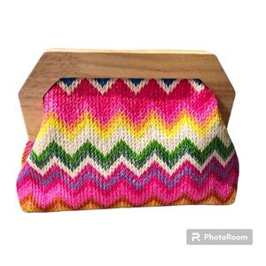 Shiraleah The SHIRALEAH BIANCA CLUTCH Multi color Chevron with Wooded Handle